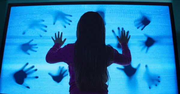 Stream Poltergeist (2015) Hindi ORG & English Complete Movie